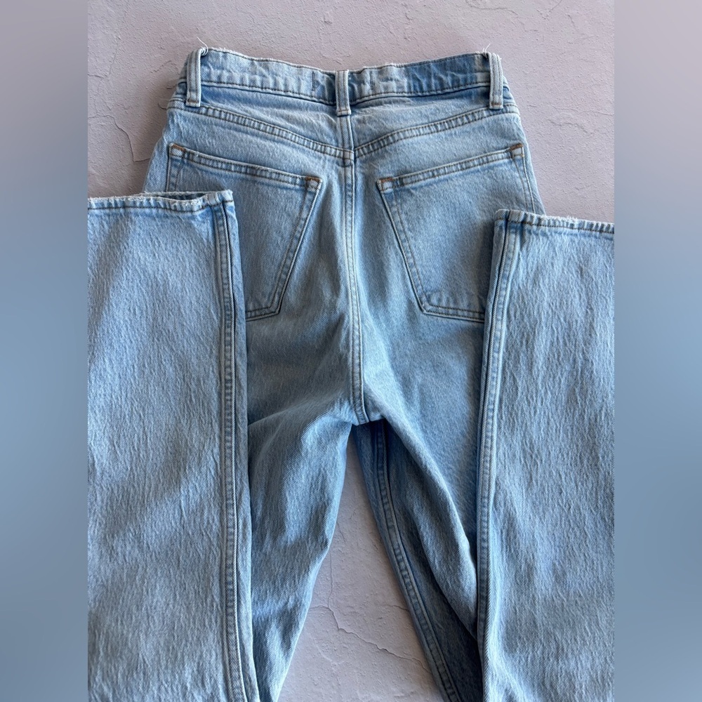 Abercrombie & Fitch The 90’s Straight Ultra High Rise Curve Love Jean - Picture 6 of 6